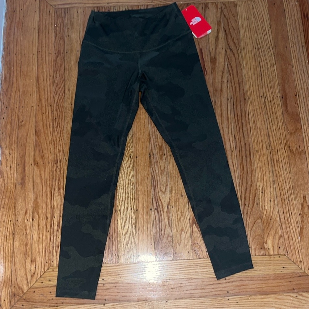 THE NORTH FACE MOTIVATION HIGH-RISE TIGHTS LEGGINGS NEW GREEN CAMO Size M
